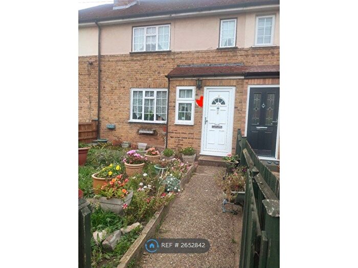 3 Bedroom Terraced House To Rent In Worton Road, Isleworth, TW7