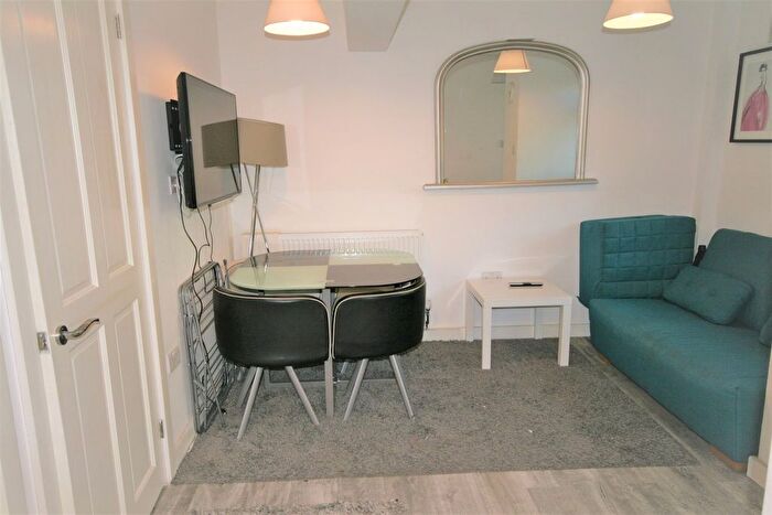 2 Bedroom Flat To Rent In Argyle Street, Kings Cross, London, WC1H