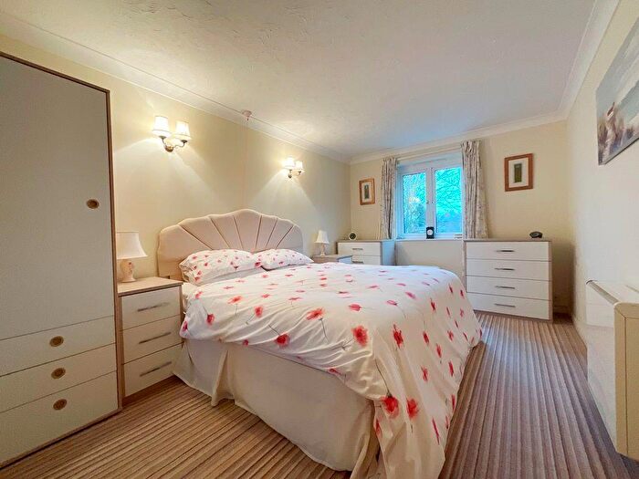 2 Bedroom Flat For Sale In Chase Close, Birkdale, Southport, PR8