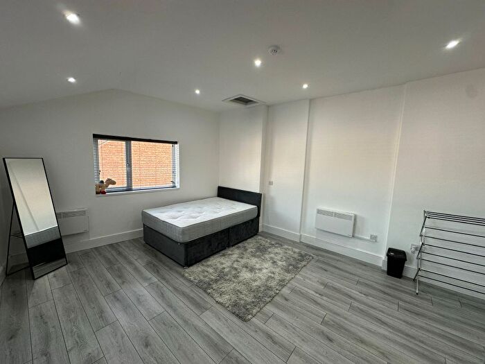 Studio To Rent In Bearwood Road, Smethwick, B66