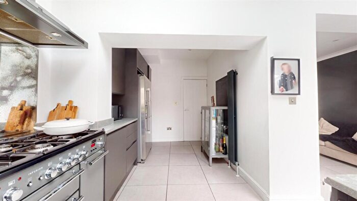 3 Bedroom Semi-Detached House For Sale In Walsh Avenue, Hengrove, BS14