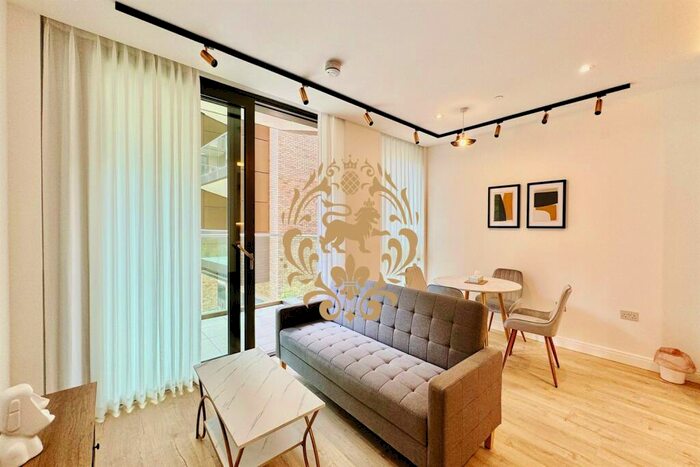 1 Bedroom Apartment To Rent In Siena House, EC1V