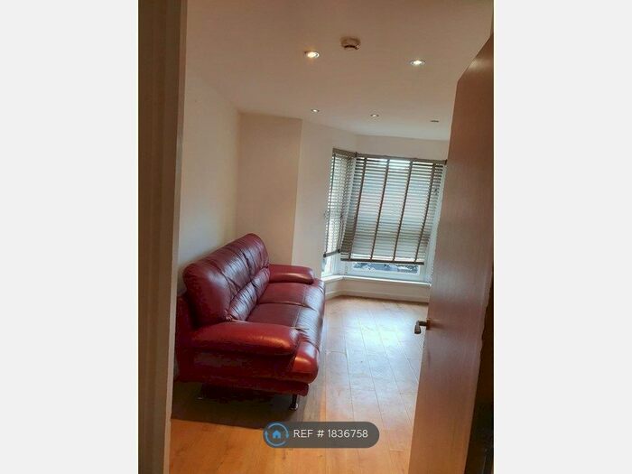 1 Bedroom Flat To Rent In Clive Street, Cardiff, CF11