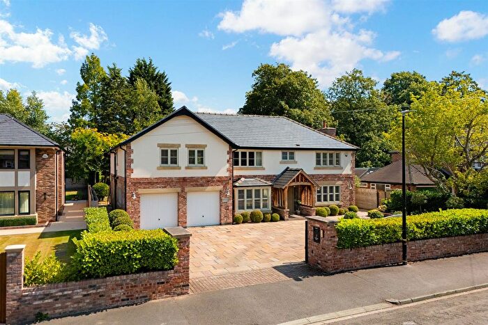 Detached House For Sale In Greenside Drive, Hale, Cheshire, WA14
