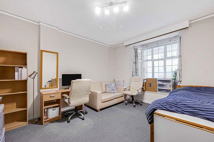 Studio To Rent In Woburn Place, London, WC1H