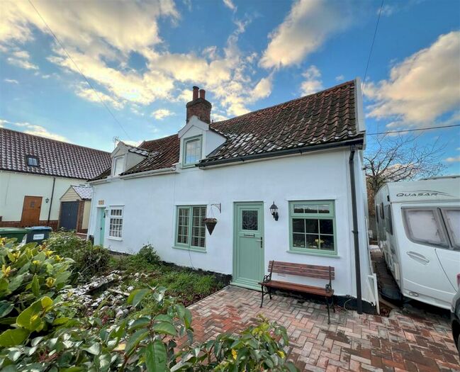 2 Bedroom Cottage For Sale In Bredfield, Woodbridge, IP13