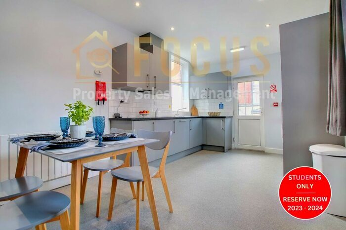 4 Bedroom End Of Terrace House To Rent In St. Leonards Road, Leicester, LE2