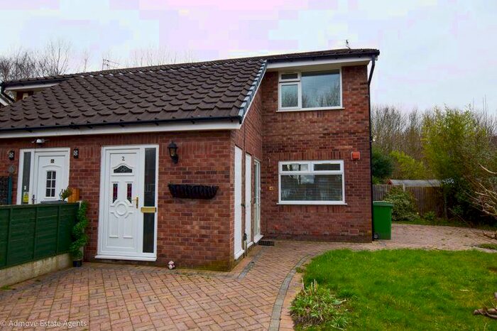 2 Bedroom Maisonette To Rent In Tulip Close, Sale, M33