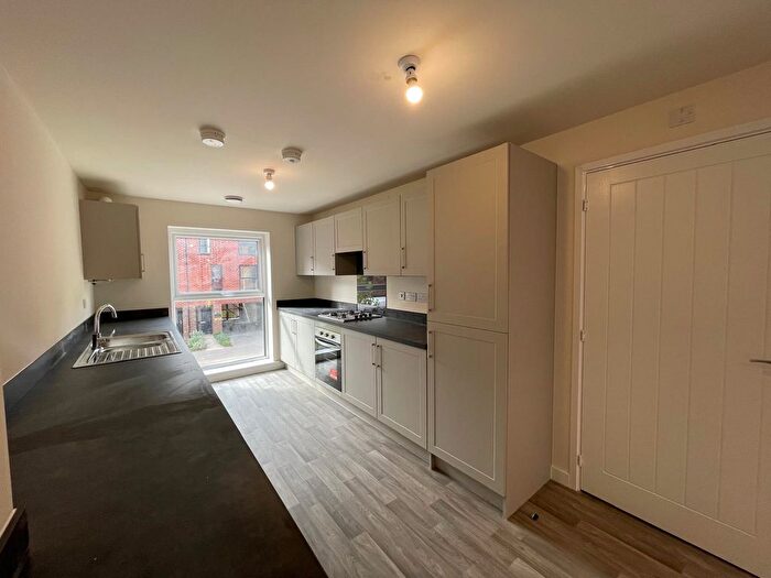 3 Bedroom Property To Rent In Oakwood Drive, Nottingham, NG2
