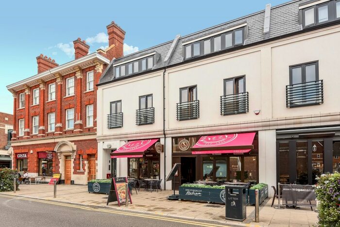 2 Bedroom Flat To Rent In King Street, Watford, WD18