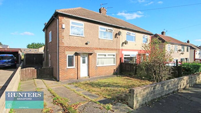 3 Bedroom Semi-Detached House To Rent In Kingsway Eccleshill, Bradford, West Yorkshire, BD2