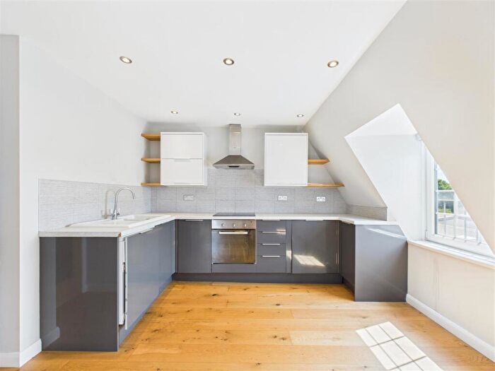 2 Bedroom Apartment For Sale In Longwood House, Love Lane, Cirencester, GL7