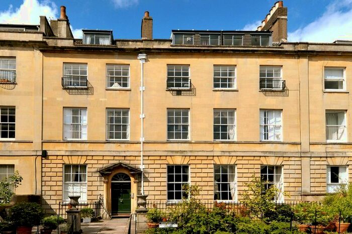 3 Bedroom Flat To Rent In Rodney Place, Clifton Village, BS8