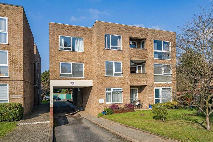 2 Bedroom Flat For Sale In The Park, Sidcup, DA14