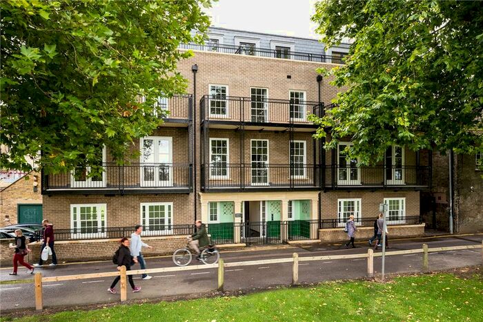2 Bedroom Flat To Rent In Hobbs House, - Regent Terrace, Cambridge, CB2