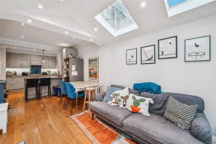 2 Bedroom Flat For Sale In Abyssinia Road, SW11