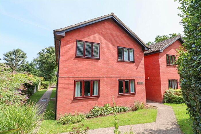 1 Bedroom Flat For Sale In Minley Road, Fleet, GU51