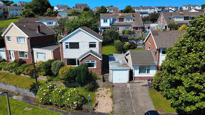 3 Bedroom Detached House For Sale In Lundy Drive, West Cross, Swansea, City And County Of Swansea., SA3