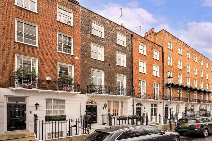 5 Bedroom Town House To Rent In Cadogan Place, London, SW1X