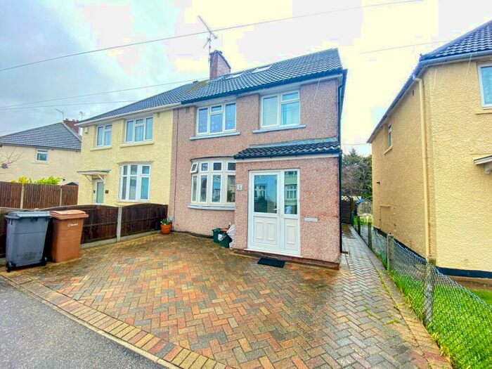 5 Bedroom House To Rent In Springfield Park Parade, Chelmsford, CM2