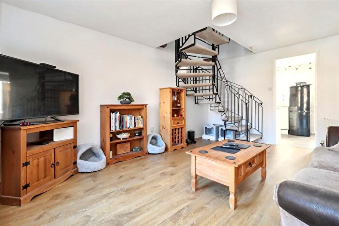 2 Bedroom Terraced House For Sale In Corner Croft, Clevedon, BS21