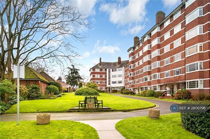 2 Bedroom Flat To Rent In Upper Richmond Road West, London, SW14