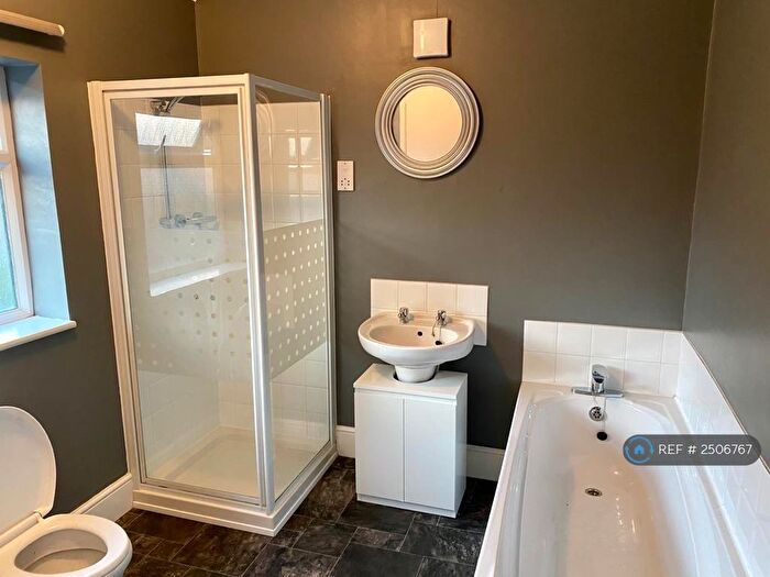 2 Bedroom Flat To Rent In Gresty Terrace, Crewe, CW1