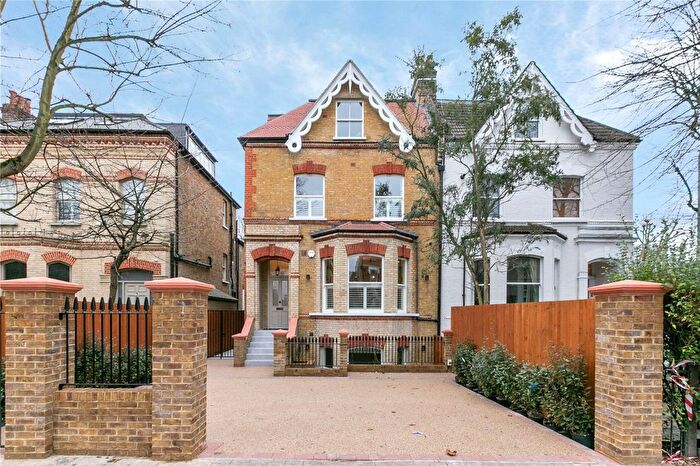 6 Bedroom Semi-detached House To Rent In Trinity Road, London, SW18