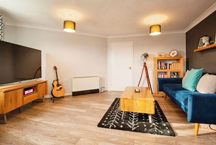 1 Bedroom Flat For Sale In Cwrt Boston, Windsor Village, Cardiff, CF24
