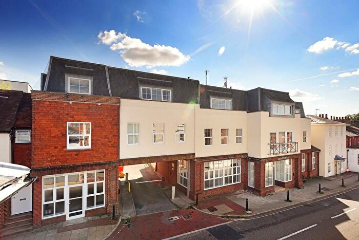1 Bedroom Flat To Rent In Bridge Street, Leatherhead, KT22