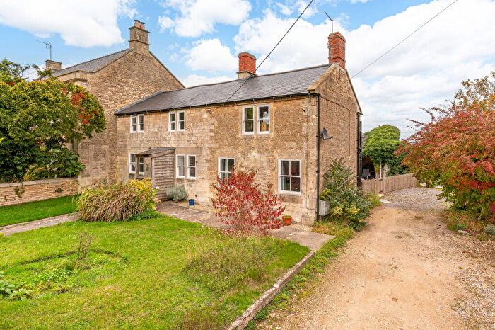 3 Bedroom Semi-Detached House For Sale In Kington St. Michael, SN14