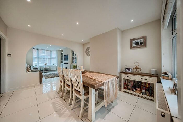 3 Bedroom End Terrace House For Sale In Kings Road, Evesham, WR11