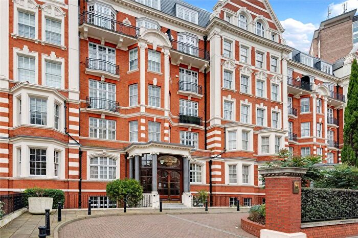 3 Bedroom Flat For Sale In Sandringham Court, Maida Vale, London, W9