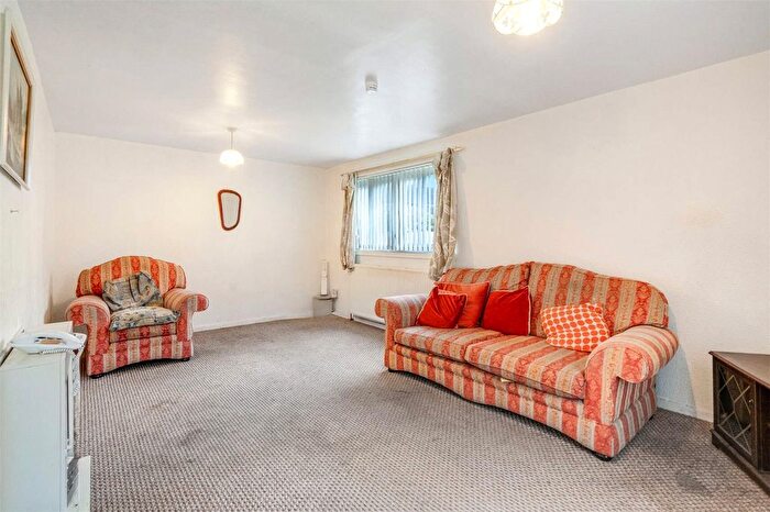 2 Bedroom End Of Terrace House For Sale In Quebec Drive, East Kilbride, South Lanarkshire, G75