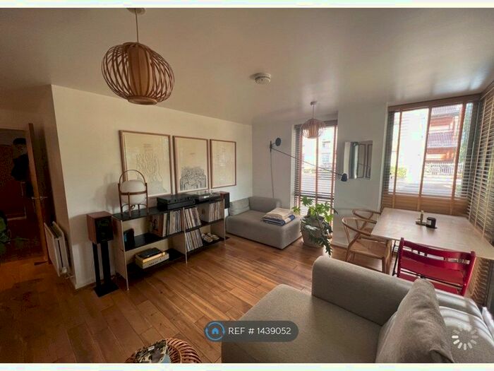 2 Bedroom Flat To Rent In Southwold Road, London, E5