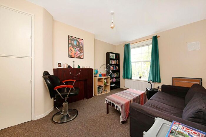 2 Bedroom Flat To Rent In Tanners Hill, Heston House Tanners Hill, SE8