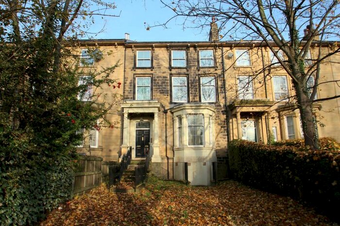 2 Bedroom Flat To Rent In Newton Grove, Leeds, West Yorkshire, Uk, LS7