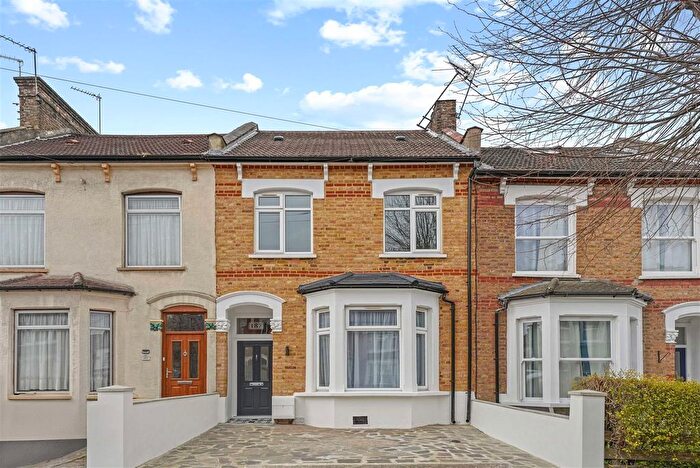 3 Bedroom Terraced House To Rent In Whittington Road, Bounds Green, N22