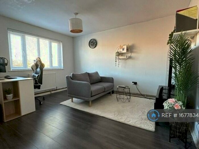 1 Bedroom Flat To Rent In Marigold Way, Croydon, CR0