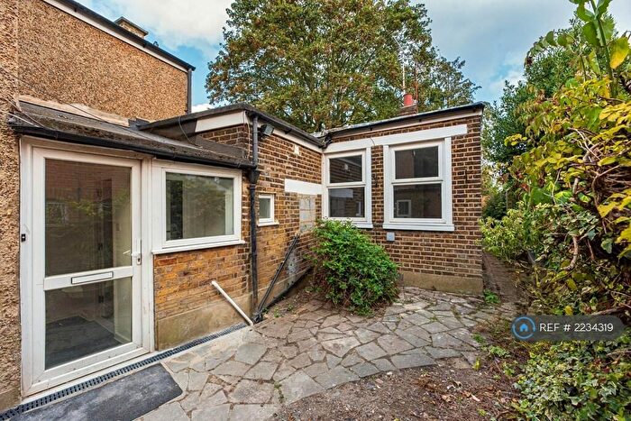 1 Bedroom Flat To Rent In Ingrave Road, Brentwood, CM15