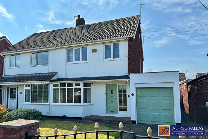 3 Bedroom Semi-Detached House For Sale In North Drive, Cleadon Village, SR6