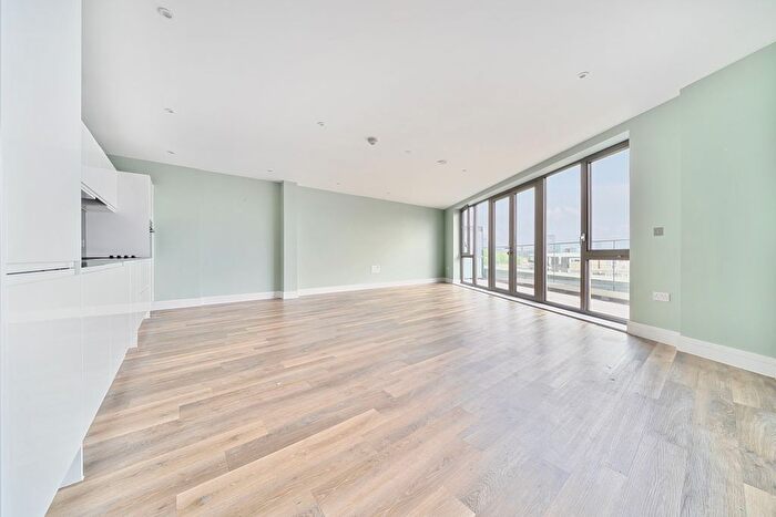 2 Bedroom Flat To Rent In Corio House, Bermondsey, SE1