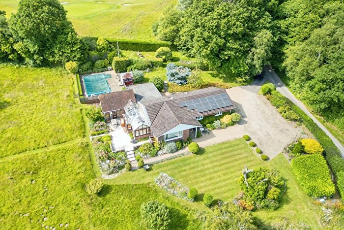 3 Bedroom Bungalow For Sale In Union Street, Flimwell, Wadhurst, East Sussex, TN5