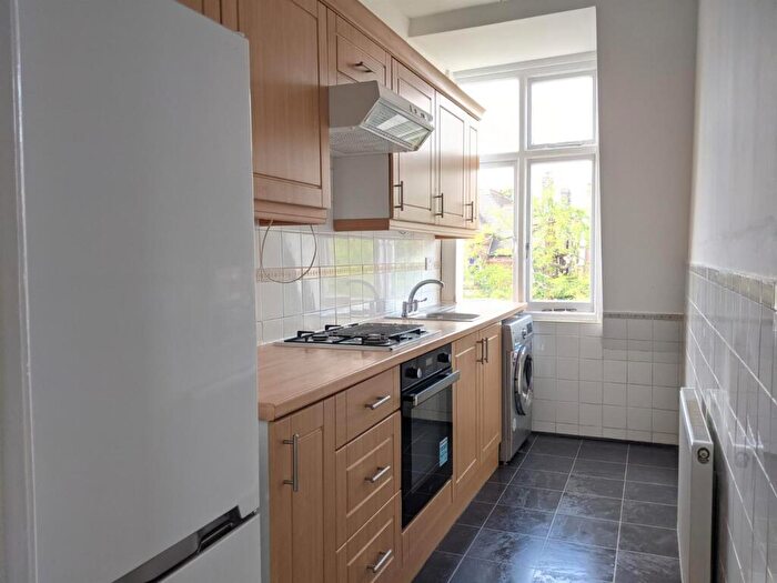1 Bedroom Flat For Sale In Greencroft Gardens, South Hampstead, NW6