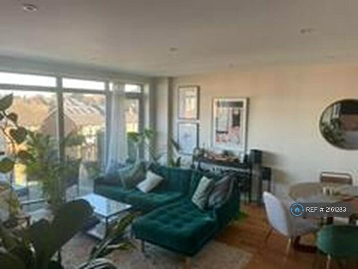 1 Bedroom Flat To Rent In Tribeca Court, London, SE22