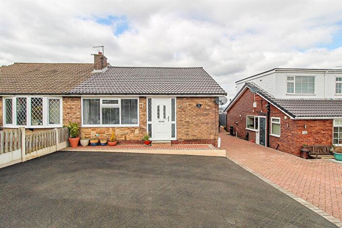 2 Bedroom Semi Detached Bungalow For Sale In Oakland Drive, Netherton, Wakefield, WF4