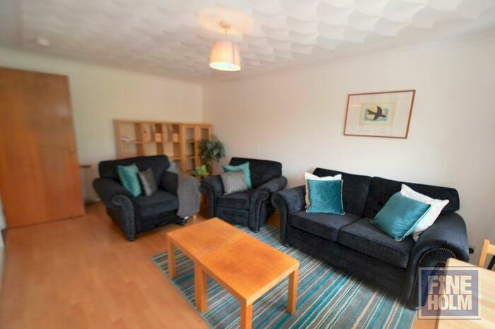 2 Bedroom Flat To Rent In Kelvindale Road, Kelvindale, Glasgow, G12