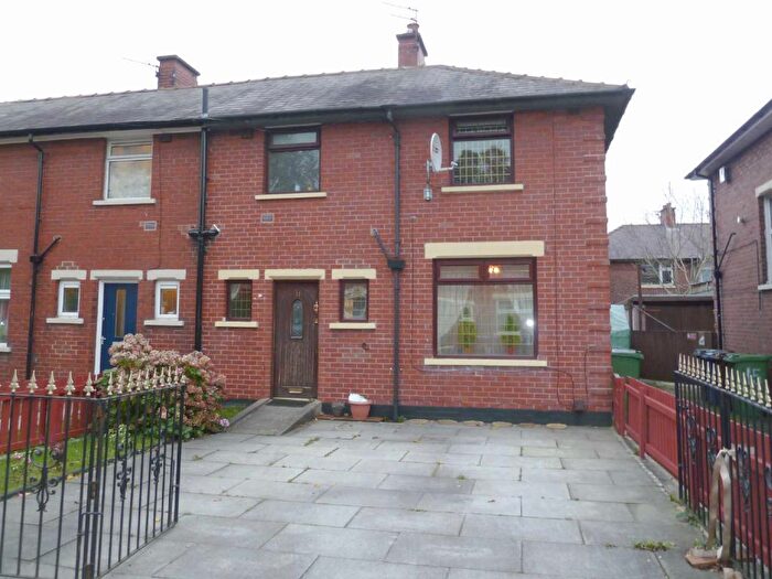 3 Bedroom Semi-Detached House To Rent In Dudley Avenue, Whitefield, M45