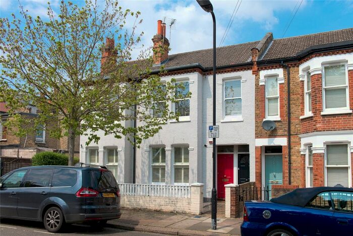 2 Bedroom Flat To Rent In Clovelly Road, Chiswick, W4