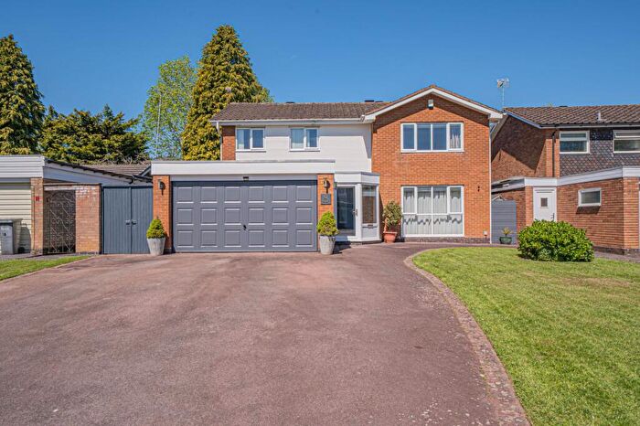 5 Bedroom Detached House For Sale In White House Close, Solihull, B91